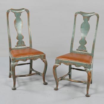 STOLAR, ett par, senbarock, 1700-talets mitt.