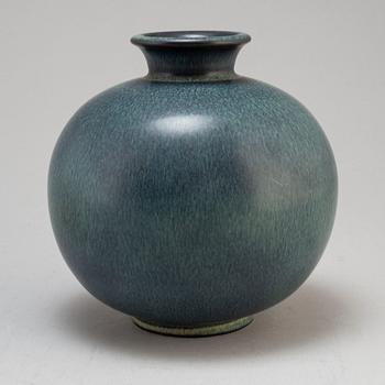 GUNNAR NYLUND, a stoneware vase, Rörstrand.