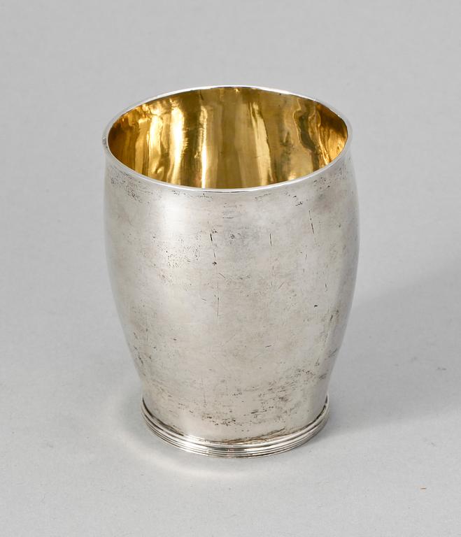 BÄGARE, silver. Gustaf Lindegren, Hälsingborg 1828. Vikt 89 gr.