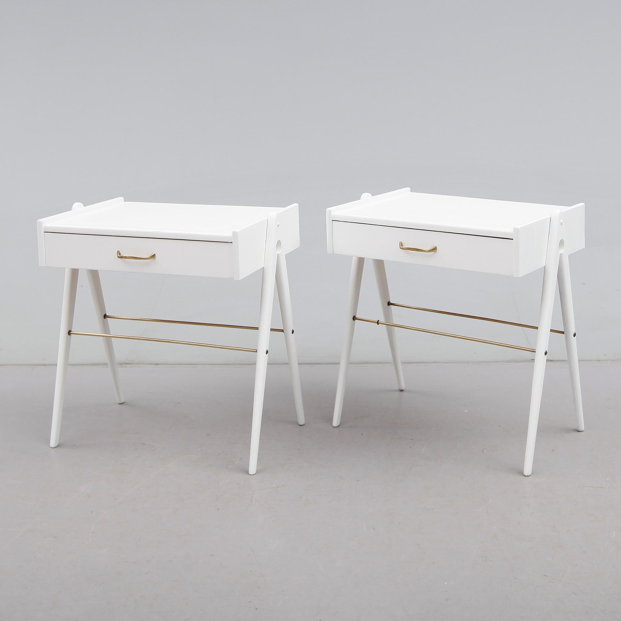 SÄNGBORD, 1 par, 1950-tal.