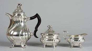 KAFFESERVIS, 3 delar, silver, C.G. Hallberg. 1950-tal. Tot 1330 g.