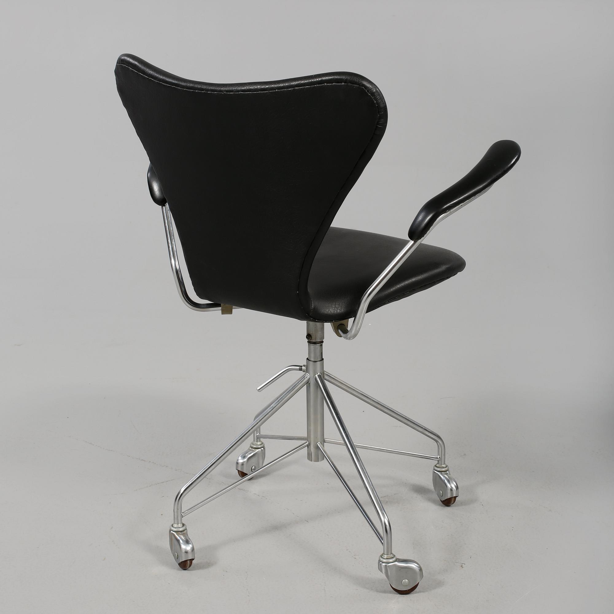 KONTORSSTOL, "Sjuan", Arne Jacobsen, Fritz Hansen, Danmark 1963, märkt 0963.