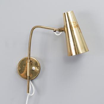 PAAVO TYNELL, A WALL LIGHT. Manufacturer's stamp Taito. 1950s.