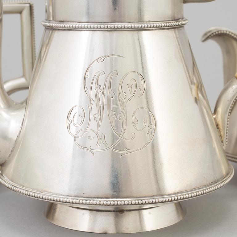 A Russian 19th century parcel-gilt silver coffee set, 3 pices, unidentified makers mark, St. Petersburg 1880.