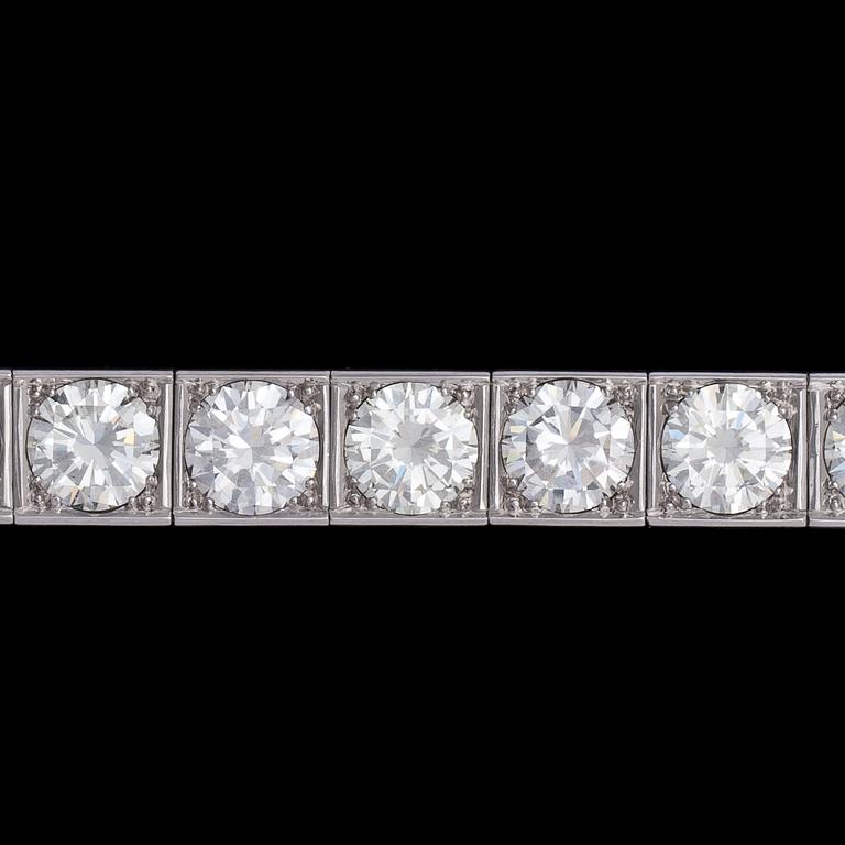 An important brilliant cut diamond bracelet, tot. app. 26.50 cts.