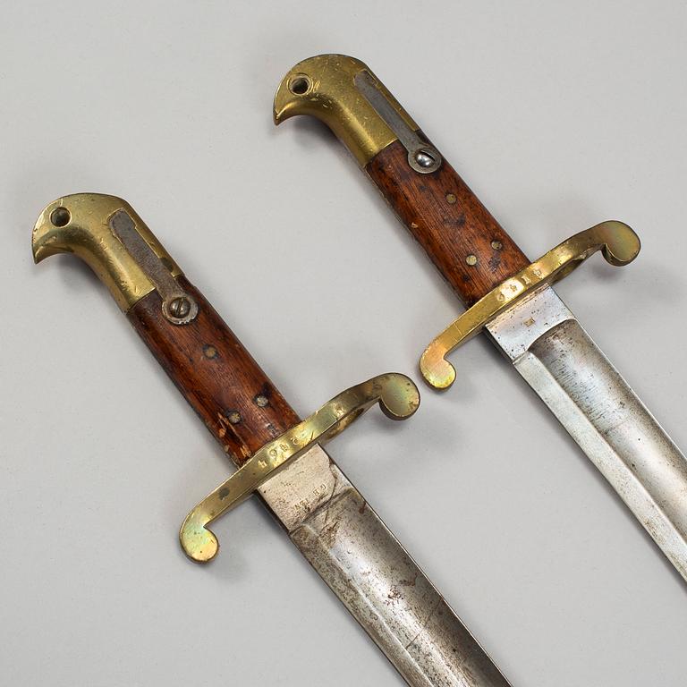 BAJONETTER 7 st, svenska, 1800-tal.