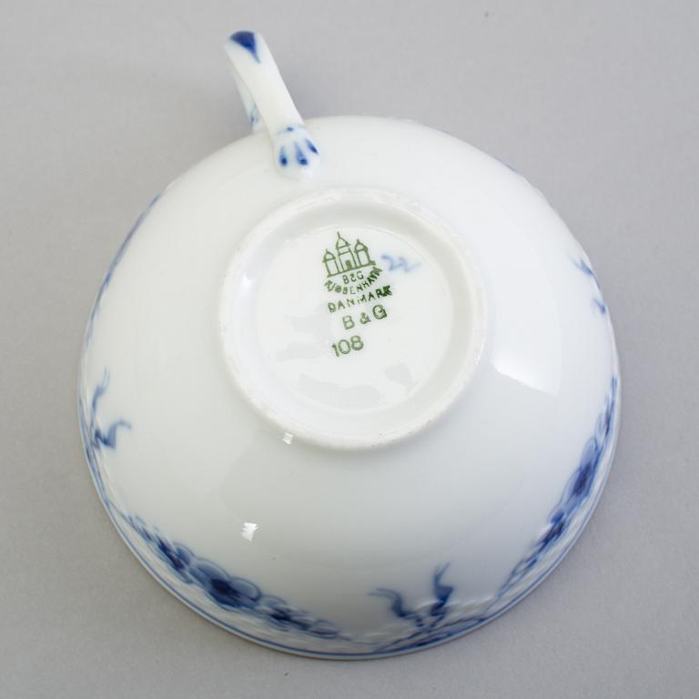 A Danish Bing & Gröndahl porcelain tea service, 15 parts.