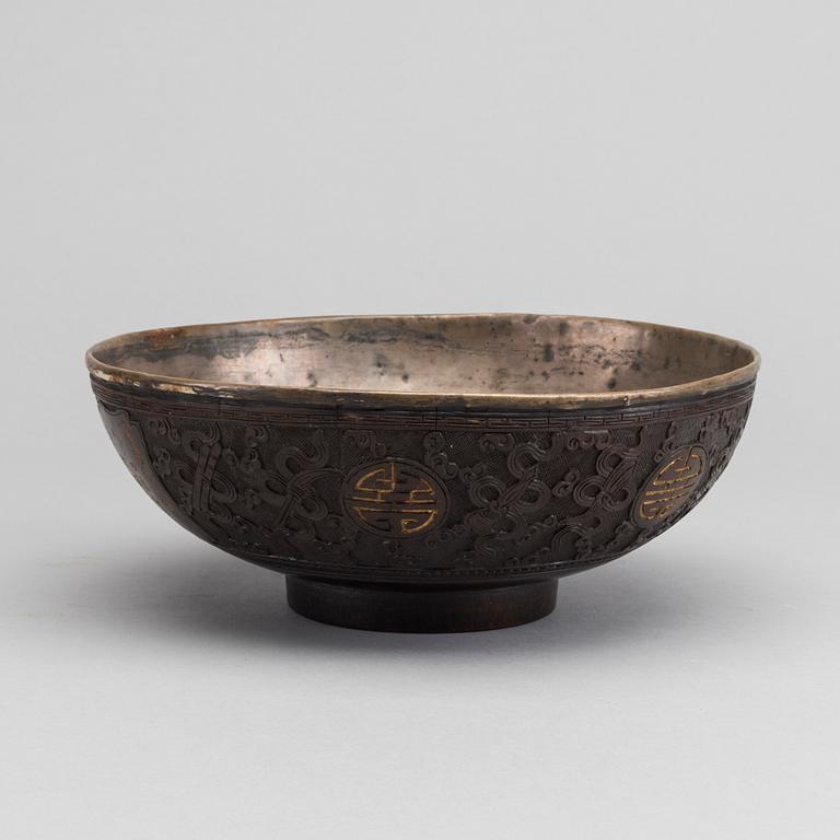 A chinese silver and coconut bowl, late 19th century / turn of the centurt 1900.