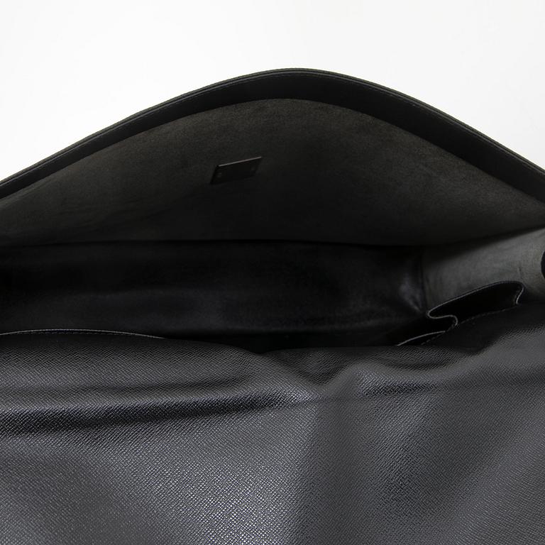 Louis Vuitton, a Taiga leather 'Porte-Documents Angara' briefcase.