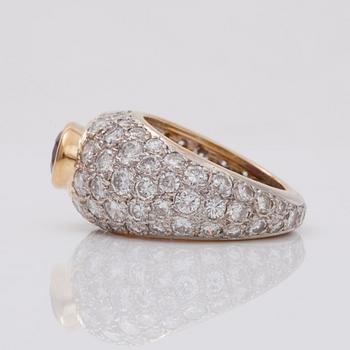 RING med briljantslipade diamanter totalt ca 3.60 ct samt rubin ca 1.10 ct.