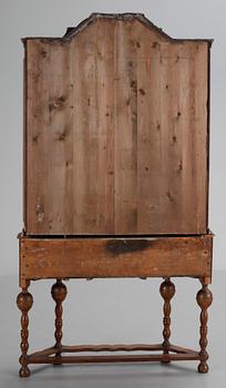 VITRINSKÅP, rokokostil.