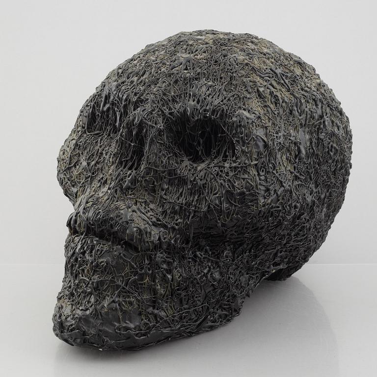 Johnny Boy Eriksson, a big "Skull" sculpture.