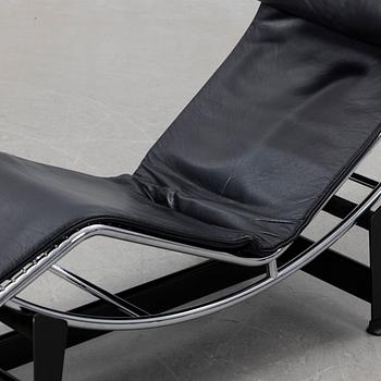 Charlotte Perriand, & Le Corbusier, vilstol, "LC4", Cassina, Italien.