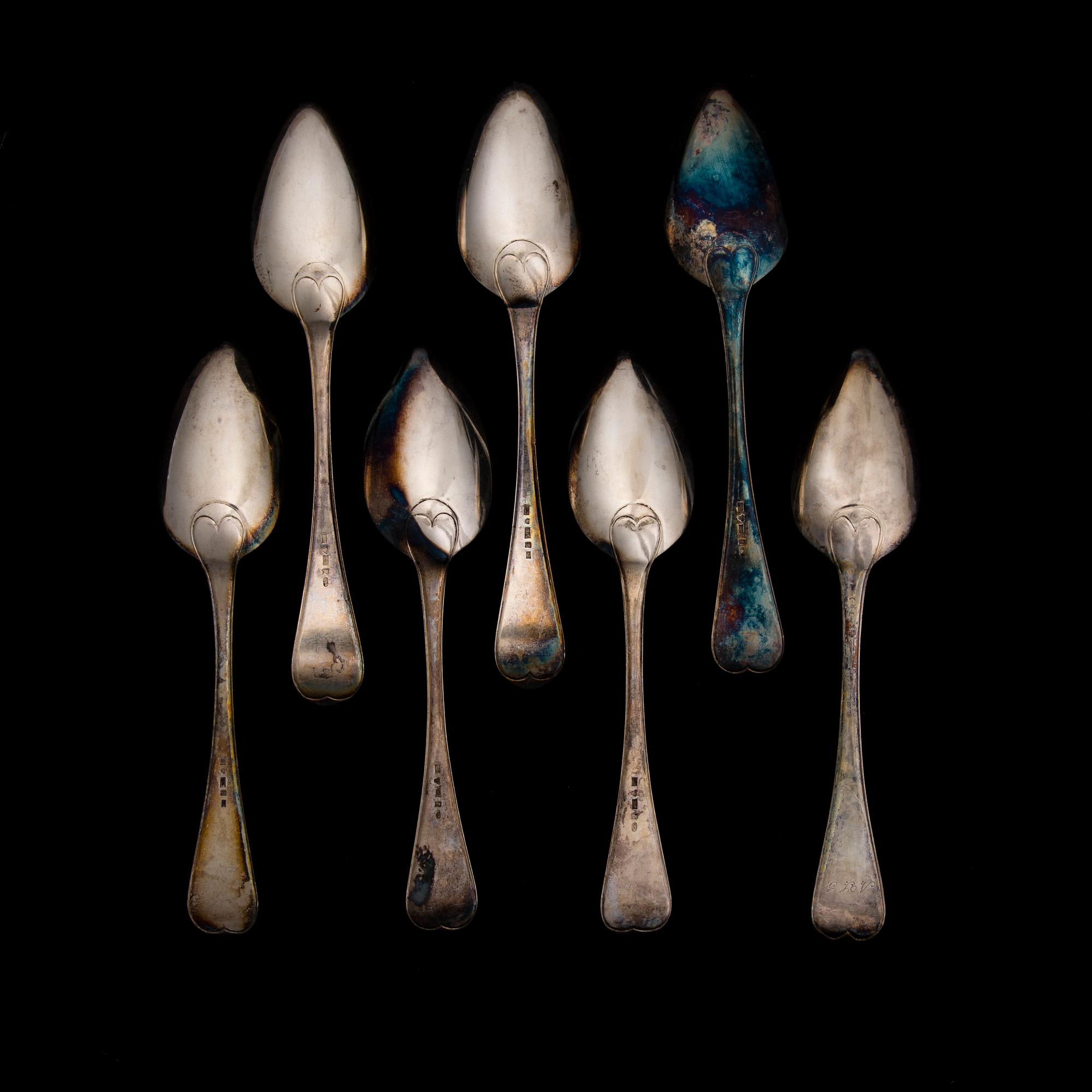 SKEDAR 6+1 ST, silver, 6 st Vasa Samuel Koskiniemi 1903-04, en sked Ingman, Kuopio 1851, vikt 408 g.