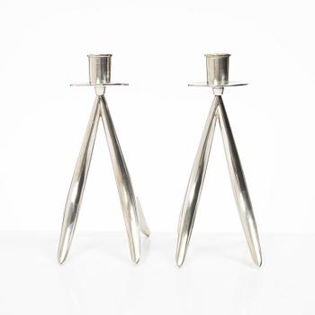 Anna-Greta Eker, ljusstakar, ett par, silver, Auran Kultaseppä Oy, Åbo, 1962.