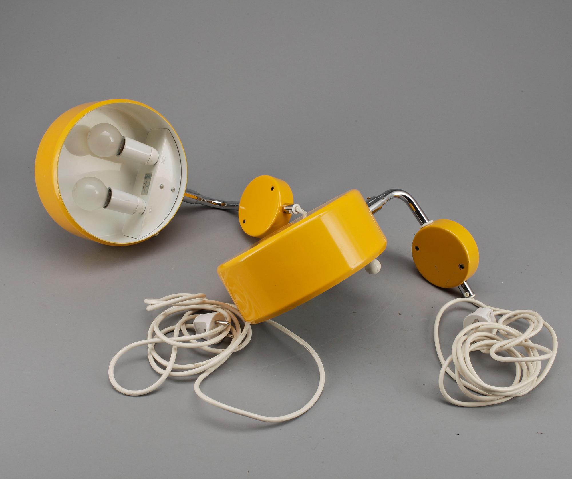 VÄGGLAMPOR, ett par, "Simris", Anders Persson, Ateljé Lyktan. 1960-tal.