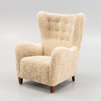 Fåtölj, variant på modell 1672 Fritz Hansen.