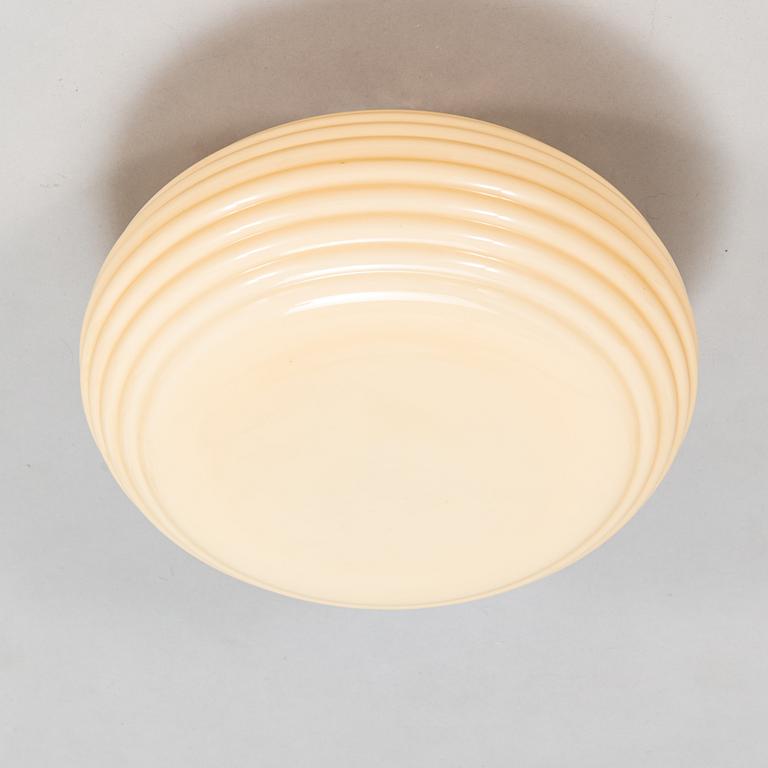 Paavo Tynell, a 1940's '1621' ceiling light for Taito.