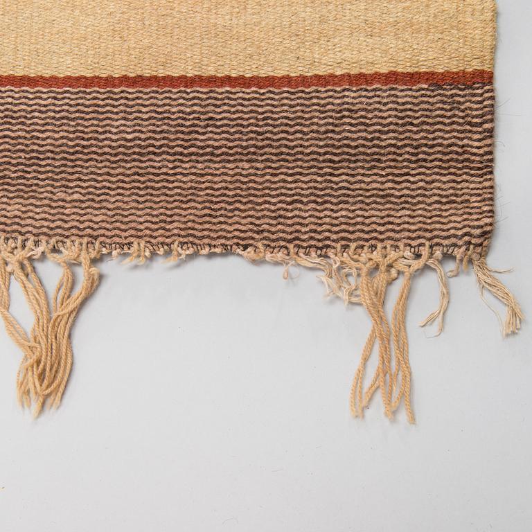 Hårgarnsmatta, 1930-tal. Ca 306x188 cm.