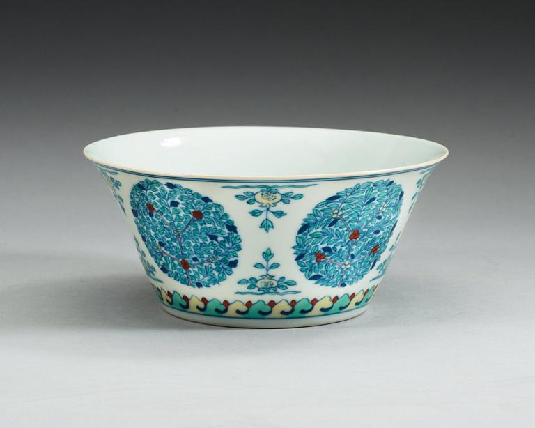 A wucai bowl, China, 20th Century. With Daoguang sealmark.