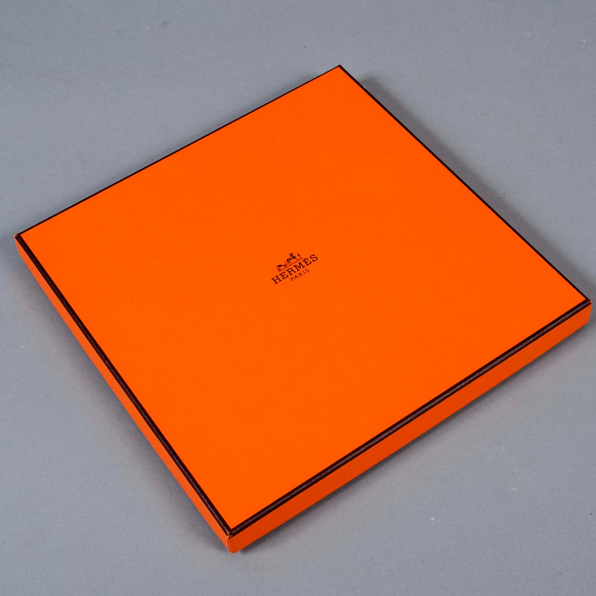 SCARF, "Boucles et Galons du Tsar", Hermès.