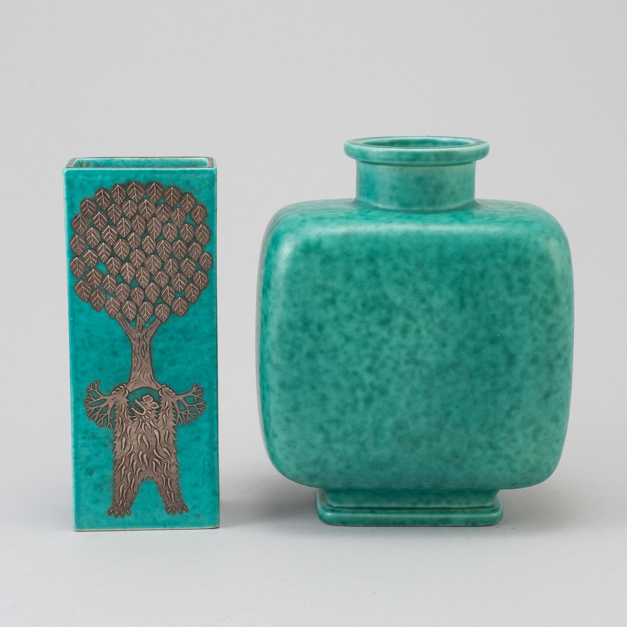 An 'Argenta' stoneware vase by Wilhelm Kåge for Gustavsberg, 1940's.