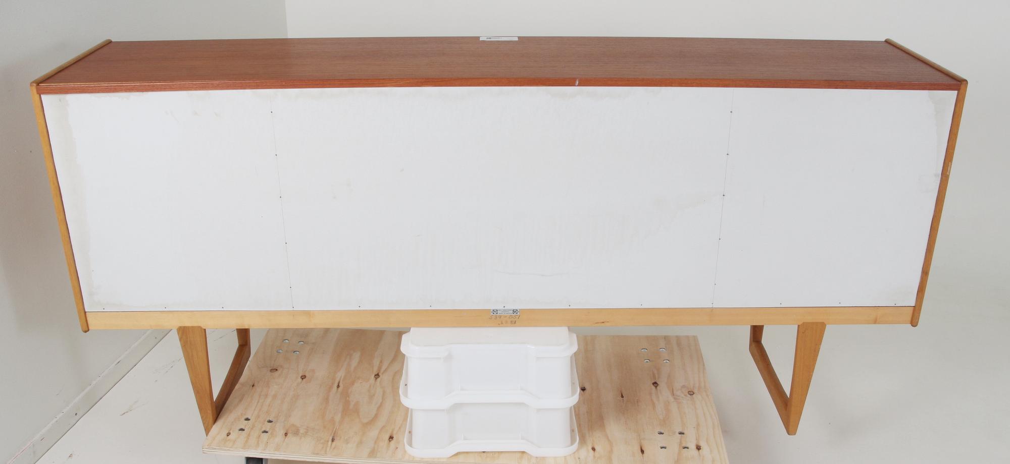 SKÄNK, sideboard, "Tokyo", NK:s verkstäder "Triva", design Yngvar Sandström.