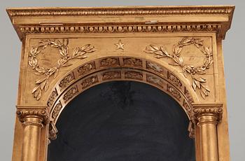 SPEGELTRYMÅ. Tillskriven Petter Gustaf Bylander (spegelfabrikör och skulptör i Göteborg 1804-1859). Empire.