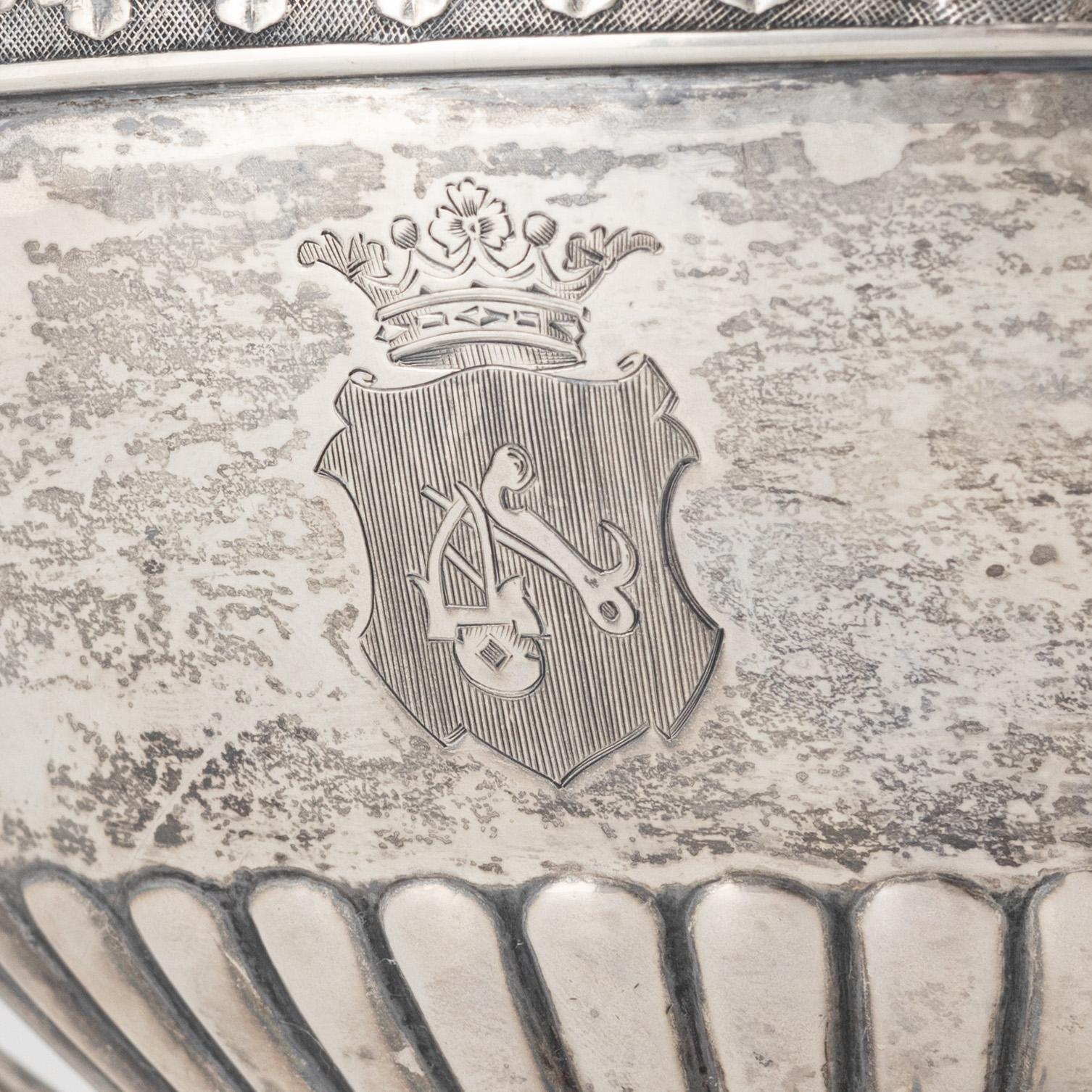 Carl Fredrik Carlman, sockerskål med lock, silver, sengustaviansk stil, Stockholm, 1904.