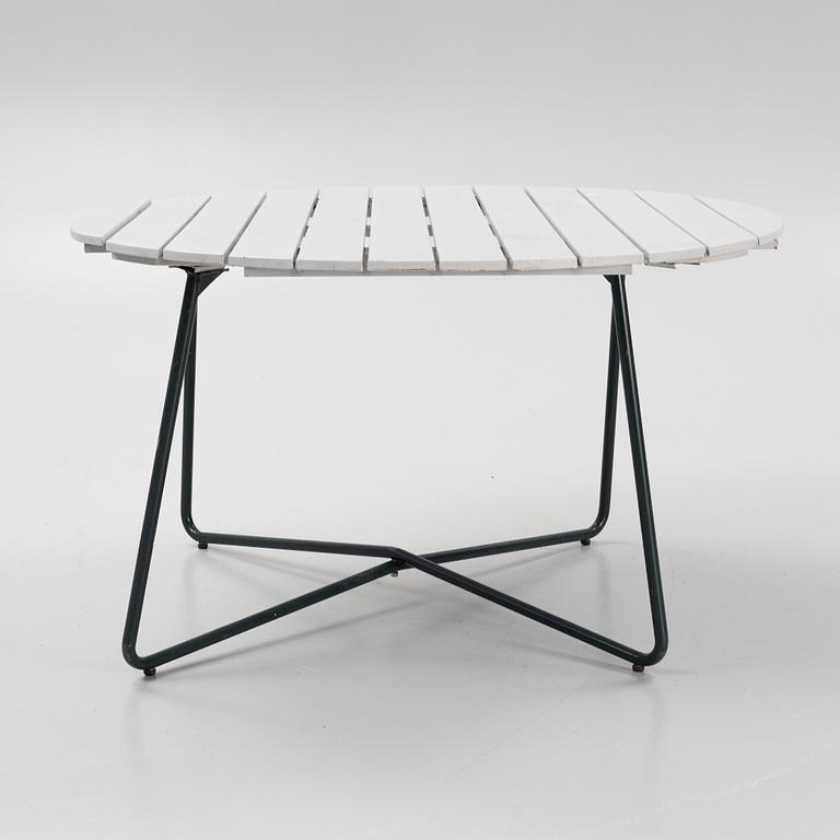 Trädgårdsgrupp, 6 delar, Grythyttan, samtida tillverkning.