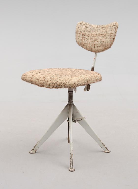 ARBETSSTOL, "NK:s Arbetsstol", 1900-talets mitt.