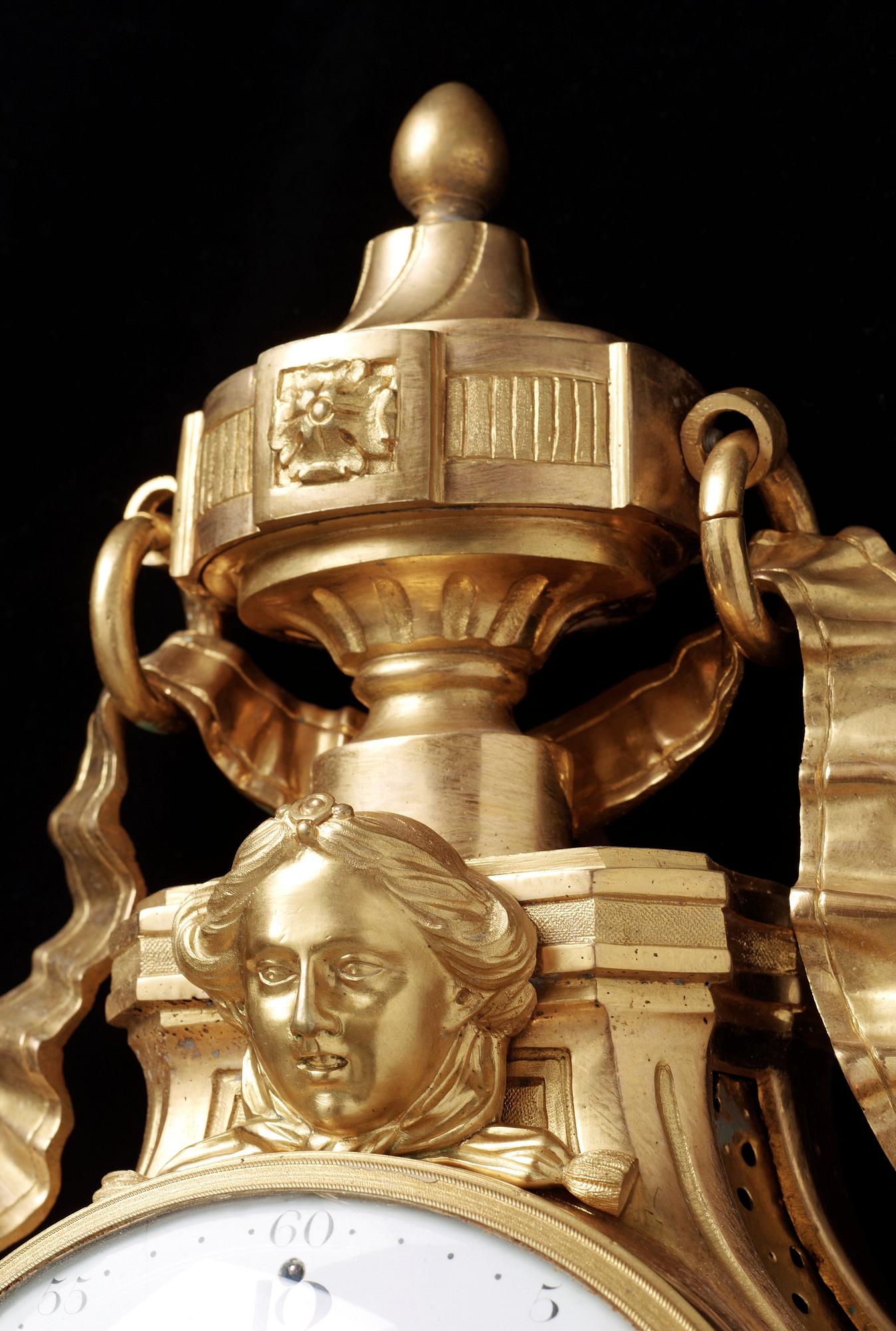 VÄGGPENDYL. Frankrike, 1700-talets slut. Louis XVI.