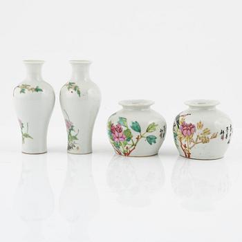 A set of eight Chinese vases, late Qing dynasty/20th Century.