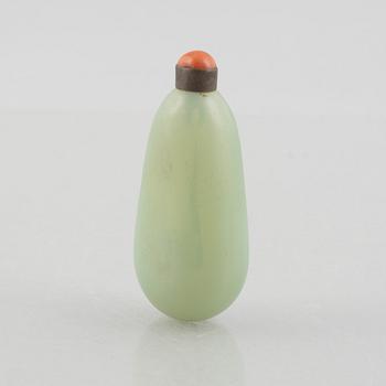 A group of three Chinese stone snuffbottles, 20th century.