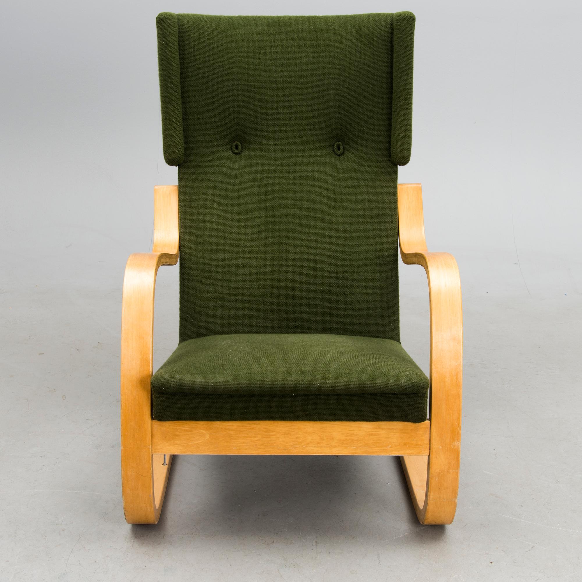 A Mid-20th Century open Armchair model 36/401 for Artek, Finland.