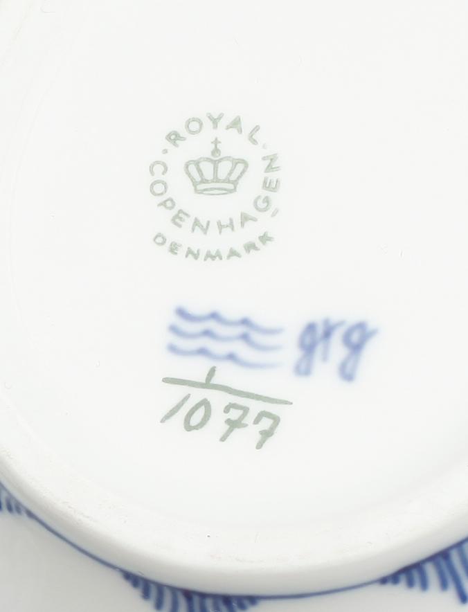 SKÅLFAT OCH ASKFAT, porslin, Musselmalet, Royal Copenhagen, 1970-tal.