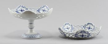 ETAGERE, SKÅL PÅ FOT samt FAT, porslin, Tyskland, 1900-talets mitt.