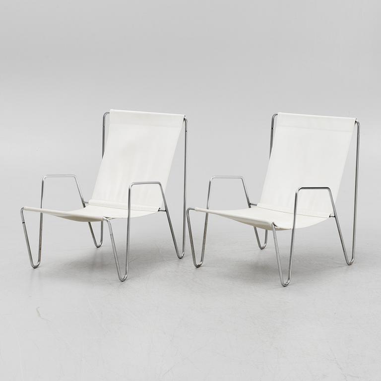 Verner Panton, a pair of 'Bachelor' lounge chairs.