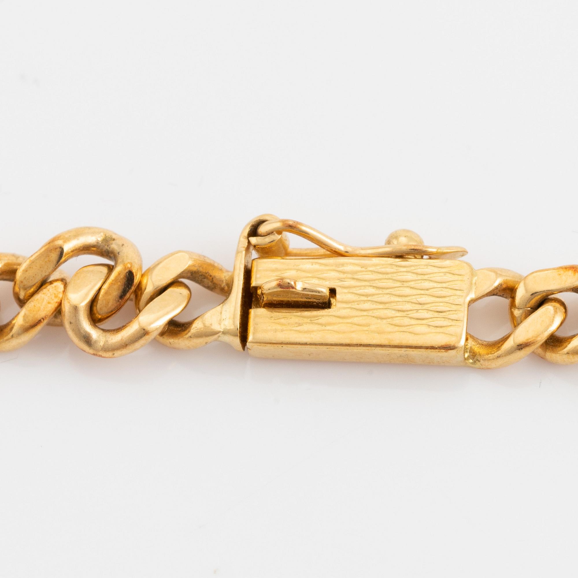 18K gold and small eight cut diamond necklace and bracelet.