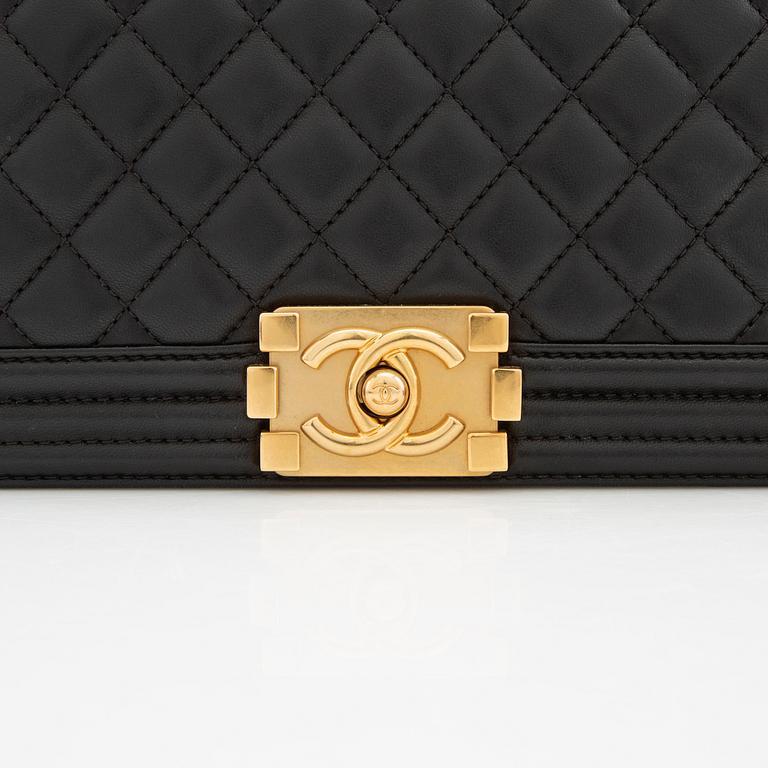 Chanel,.