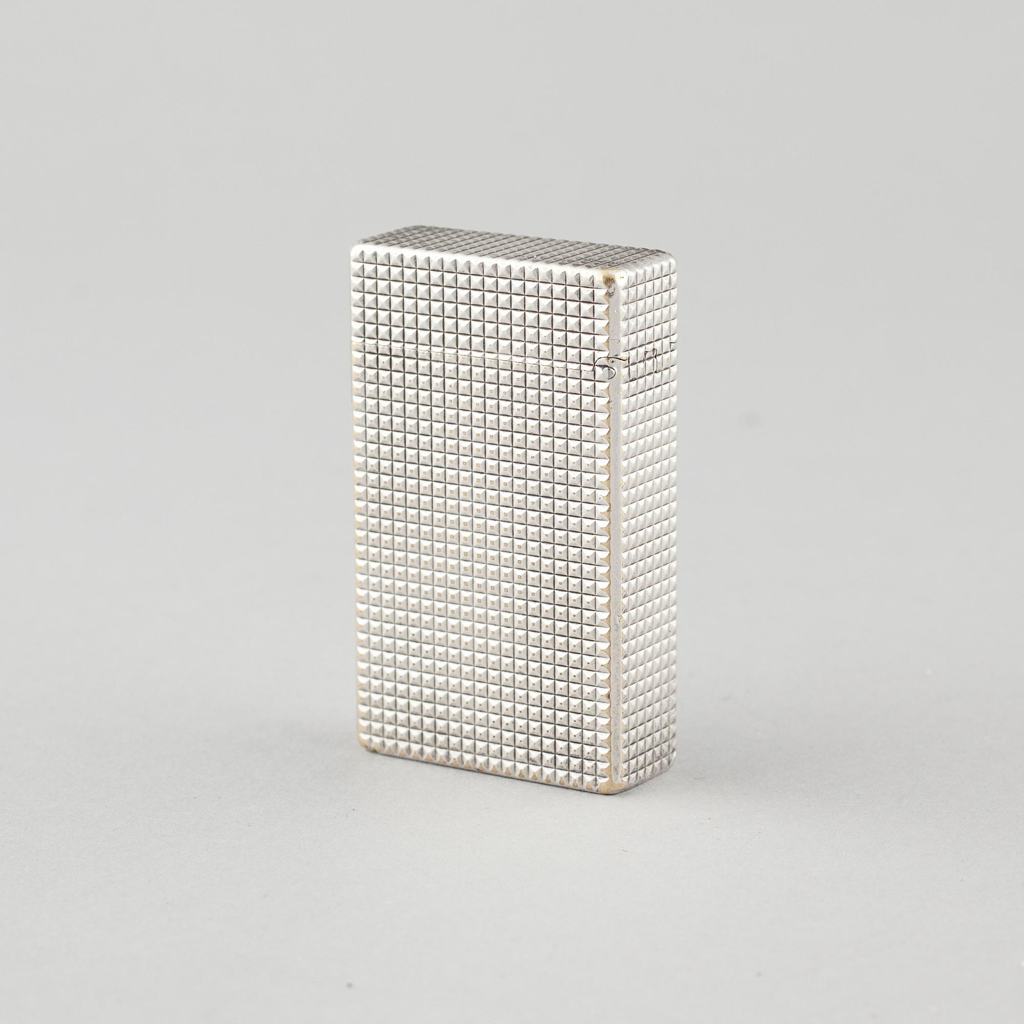 A St Dupont lighter, Paris, mid 20th century/later half of the 20th century.