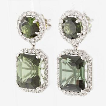 Earrings 18K white gold with green tourmalines and brilliant-cut diamonds.