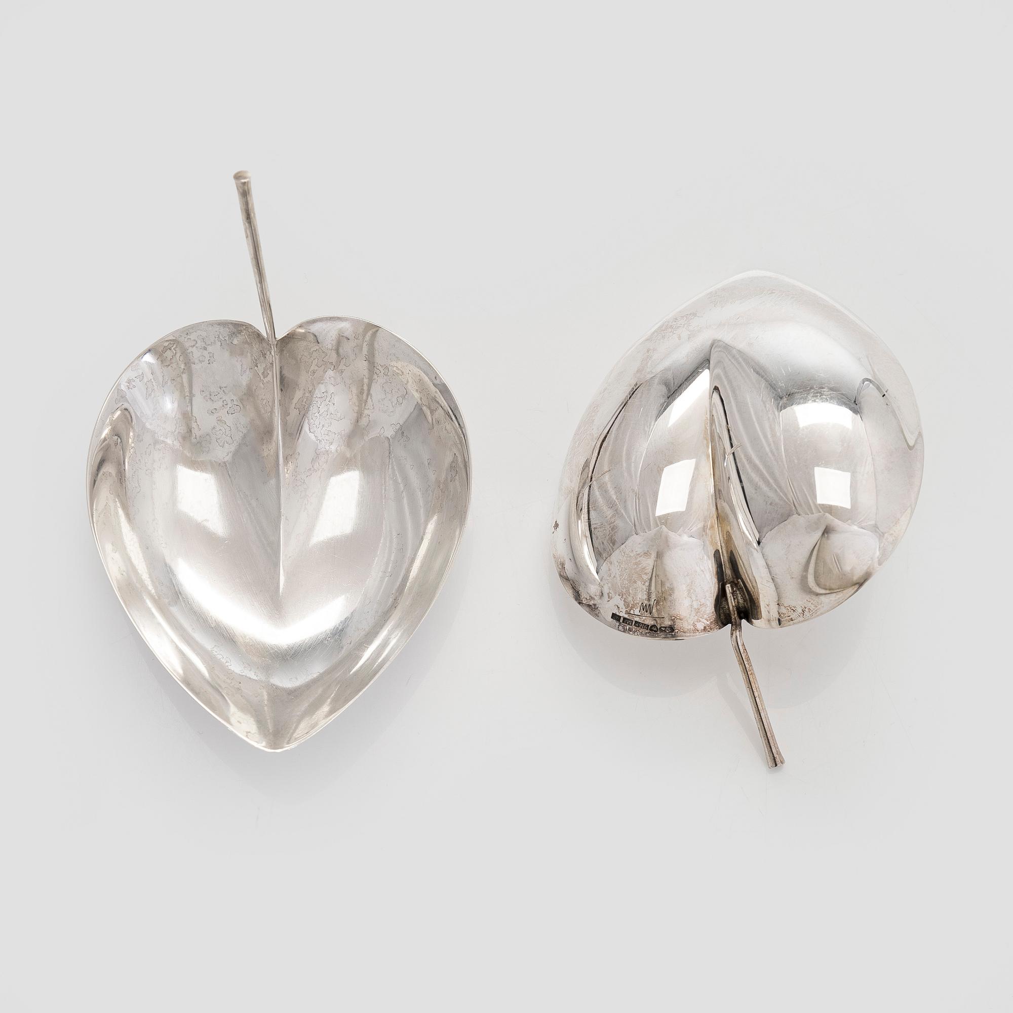 Tapio Wirkkala, two 'TW 4' bowls, Kultakeskus. Hämeenlinna 1955 and 1961.