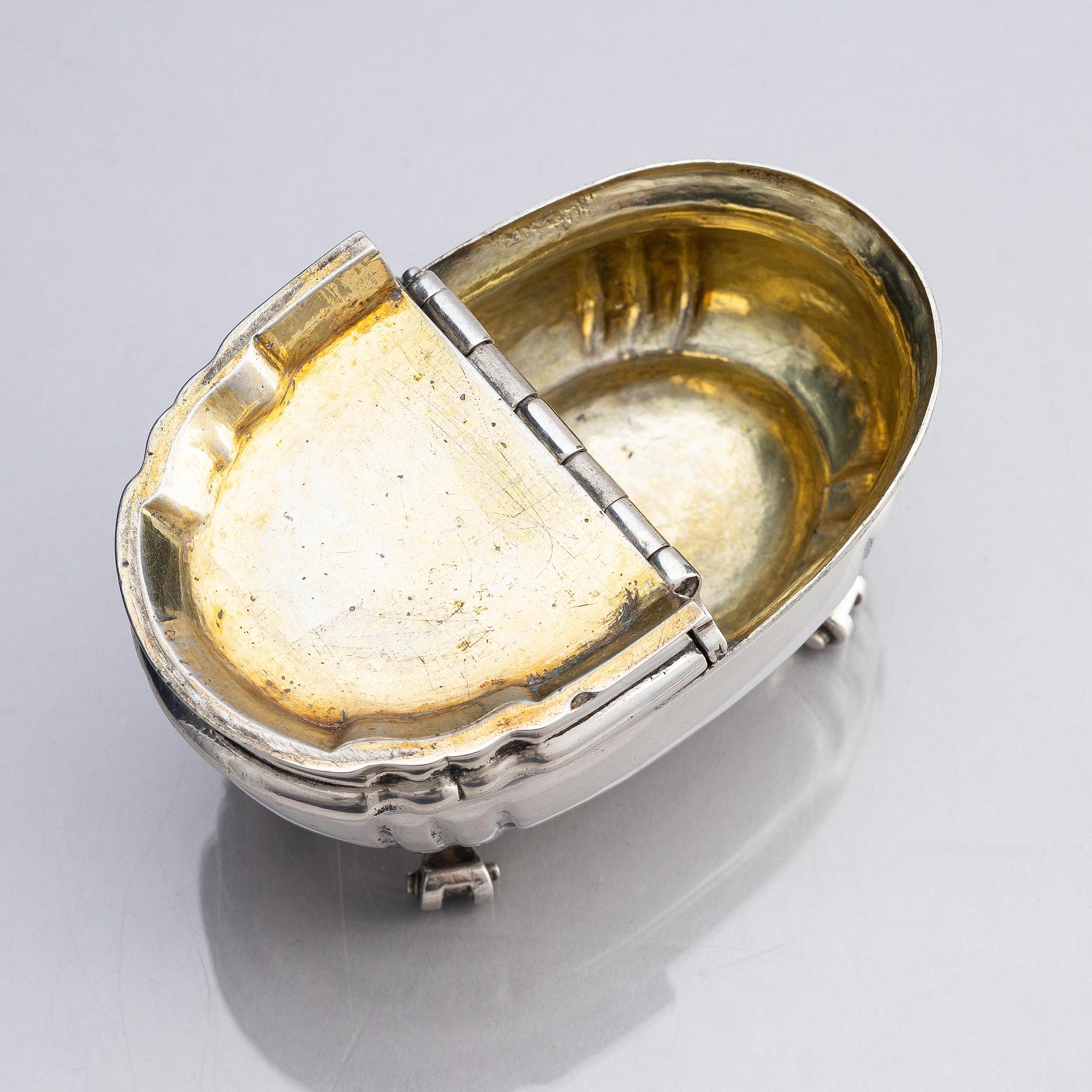 A silver cruet box with dubble lid, mark of Gottlieb Friedrich Buttermann (born 1769, active 1798-1834), Neubrandenburg.