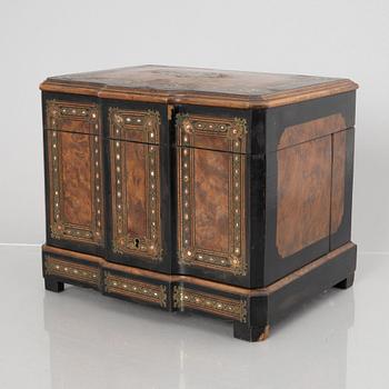 Schatull, Frankrike, 1800-talets mitt.