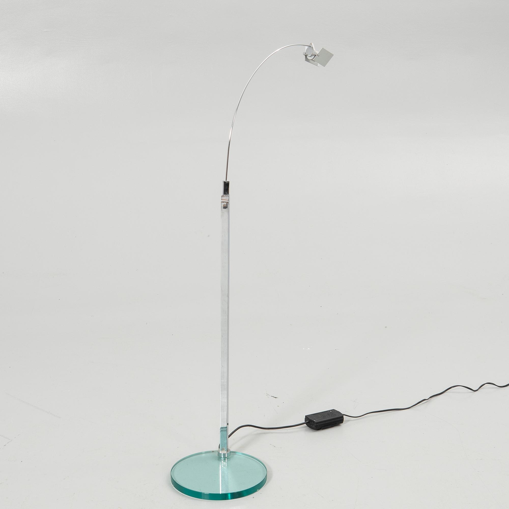 Alvaro Siza, floor lamp, "Falena", FontanaArte.