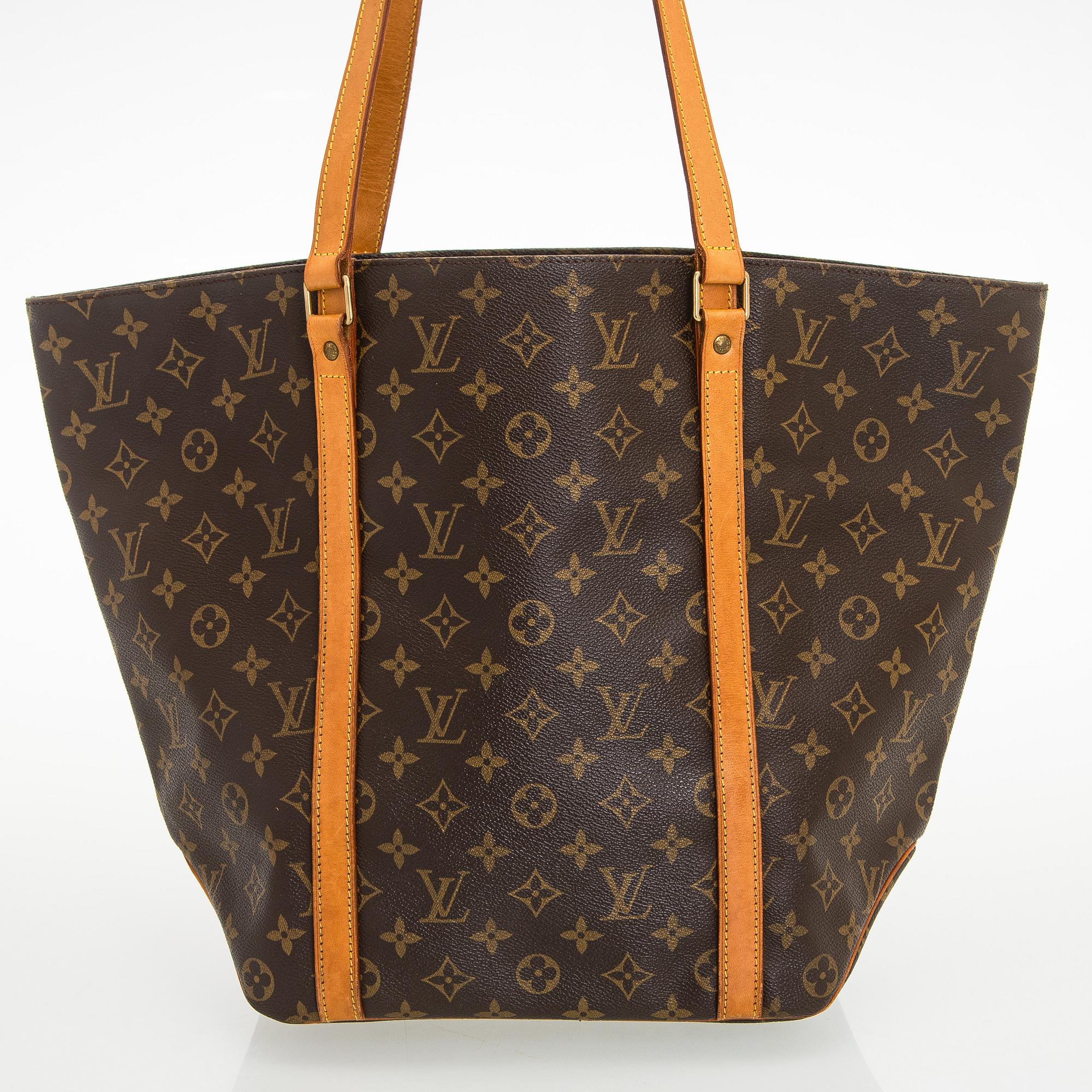 Louis Vuitton, a Monogram Canvas 'Sac Shopping' bag.