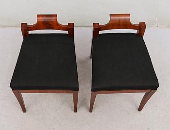 TABURETTER, 1 par, Karl-Johan, 1800-talets mitt.