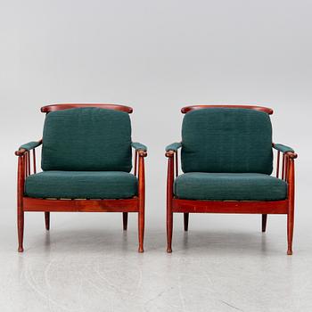 Kerstin Hörlin-Holmquist, a pair 'Skrindan' of easy chairs, OPE Möbel, second half of the 20th century.