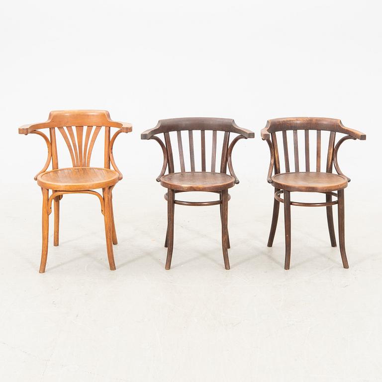 A set of six bent wood chairs by Thonet from the first half of the 20th century.